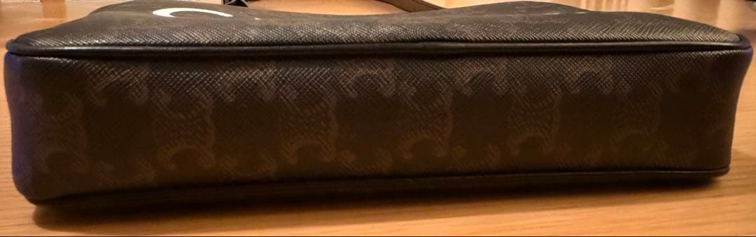伊勢丹レシート有　CELINE ロゴ入り ショルダーバッグ