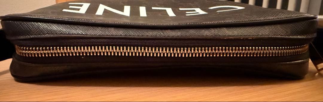 伊勢丹レシート有　CELINE ロゴ入り ショルダーバッグ