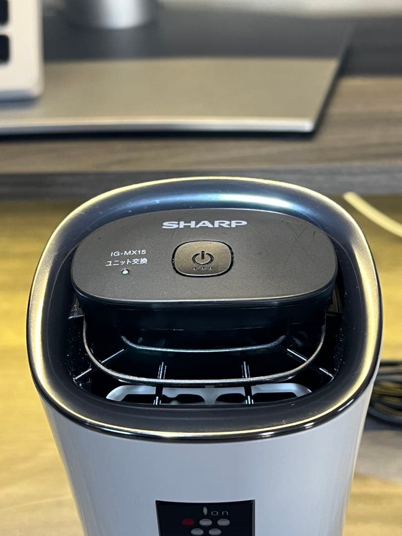 プラズマクラスターイオン発生機　車載用　 IG-MX15-W（ホワイト）