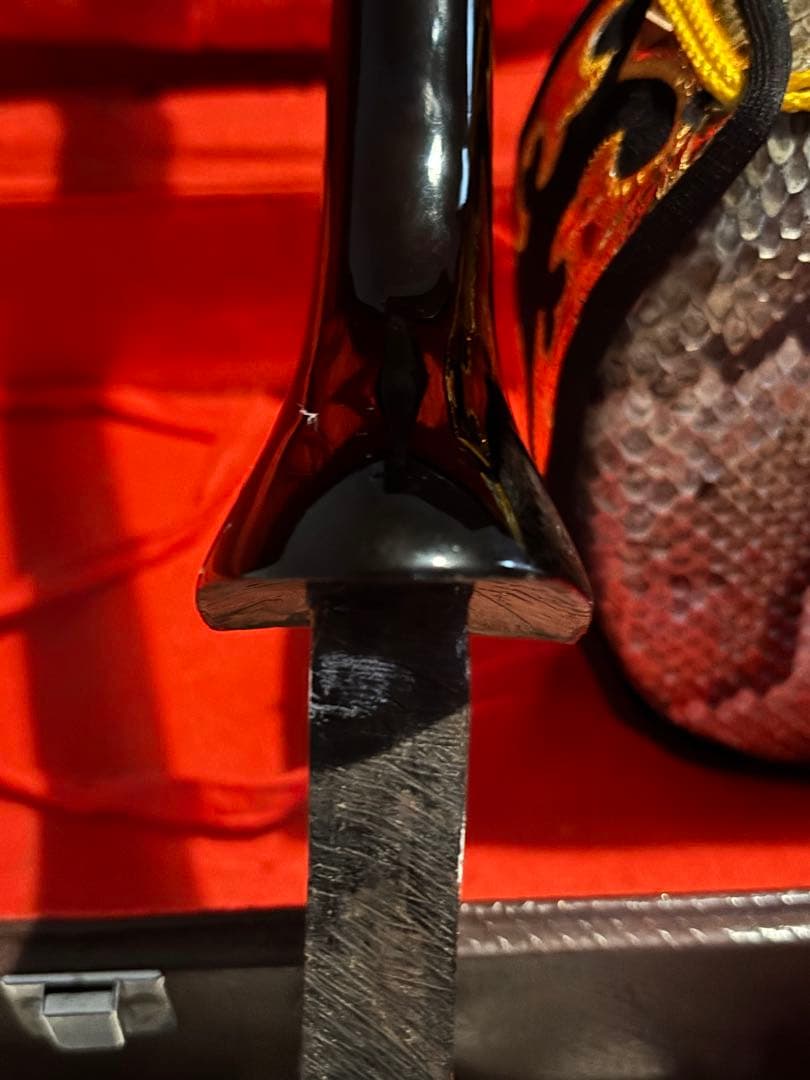 ※ラストです　旅を重ねた三線昭和六十一年贈沖縄三線黒木真壁型本皮張傷あり現状販売