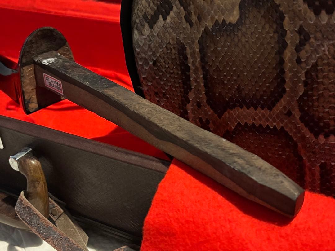 ※ラストです　旅を重ねた三線昭和六十一年贈沖縄三線黒木真壁型本皮張傷あり現状販売