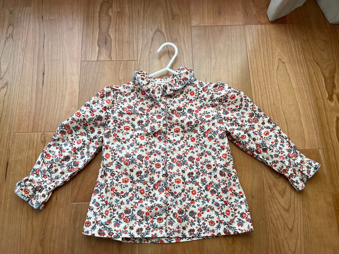 CARAMEL CREAM FLORAL リバティブラウス 4Y