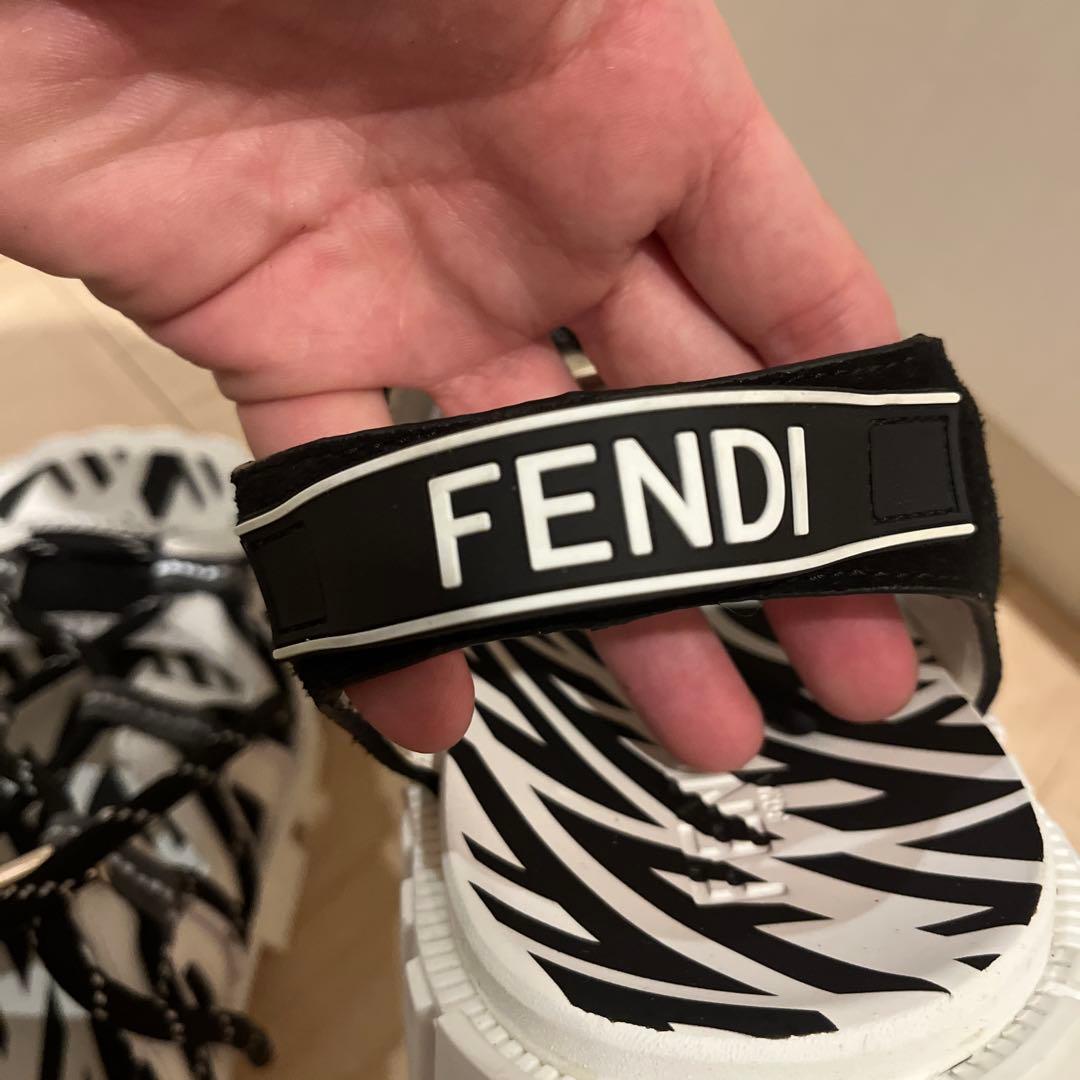 FENDI フェンディ　チャンキーソール サンダル