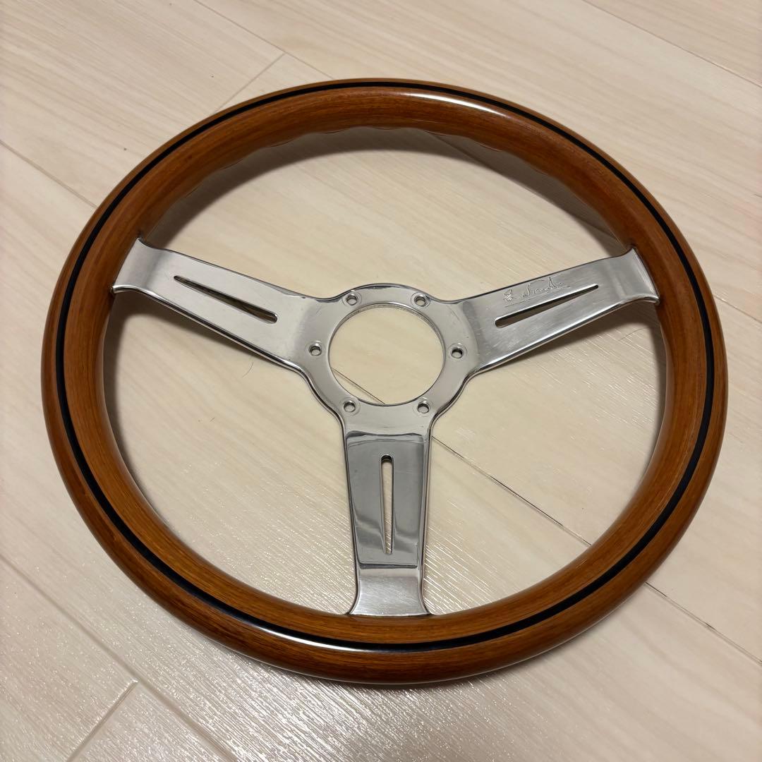 ナルディ　ウッド　クラシック　33パイ　NARDI 正規品ステアリング