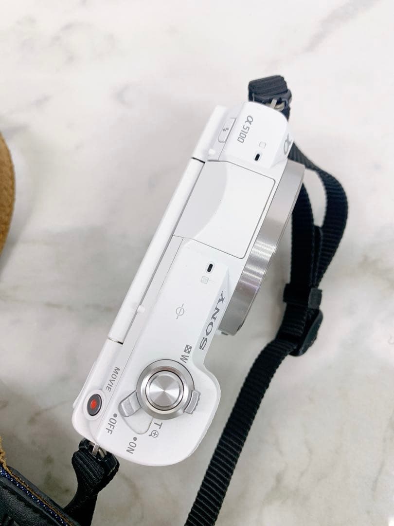 ＋SONY α5100 ダブルズームレンズキット　ILCE-5100 ホワイト