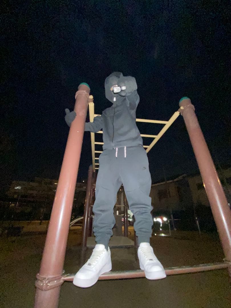 NIKEテックフリース黒 廃盤 上M下L