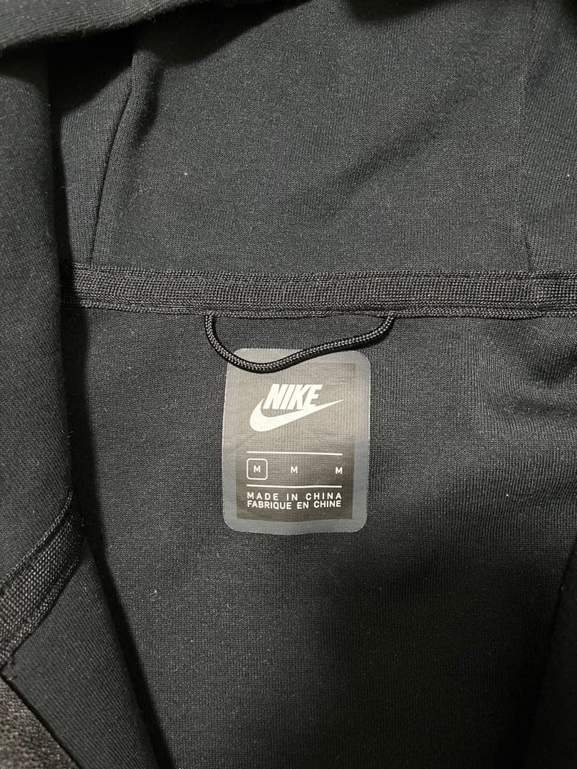 NIKEテックフリース黒 廃盤 上M下L