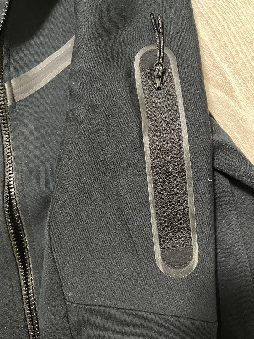 NIKEテックフリース黒 廃盤 上M下L