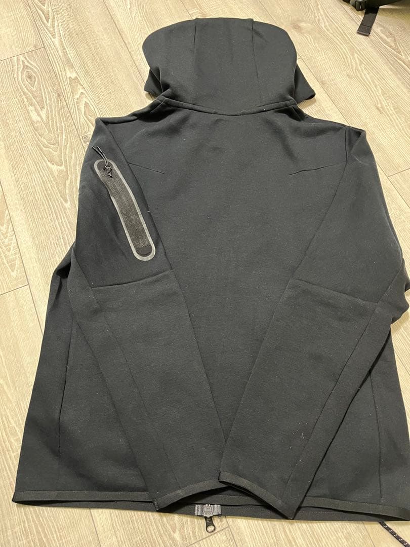 NIKEテックフリース黒 廃盤 上M下L