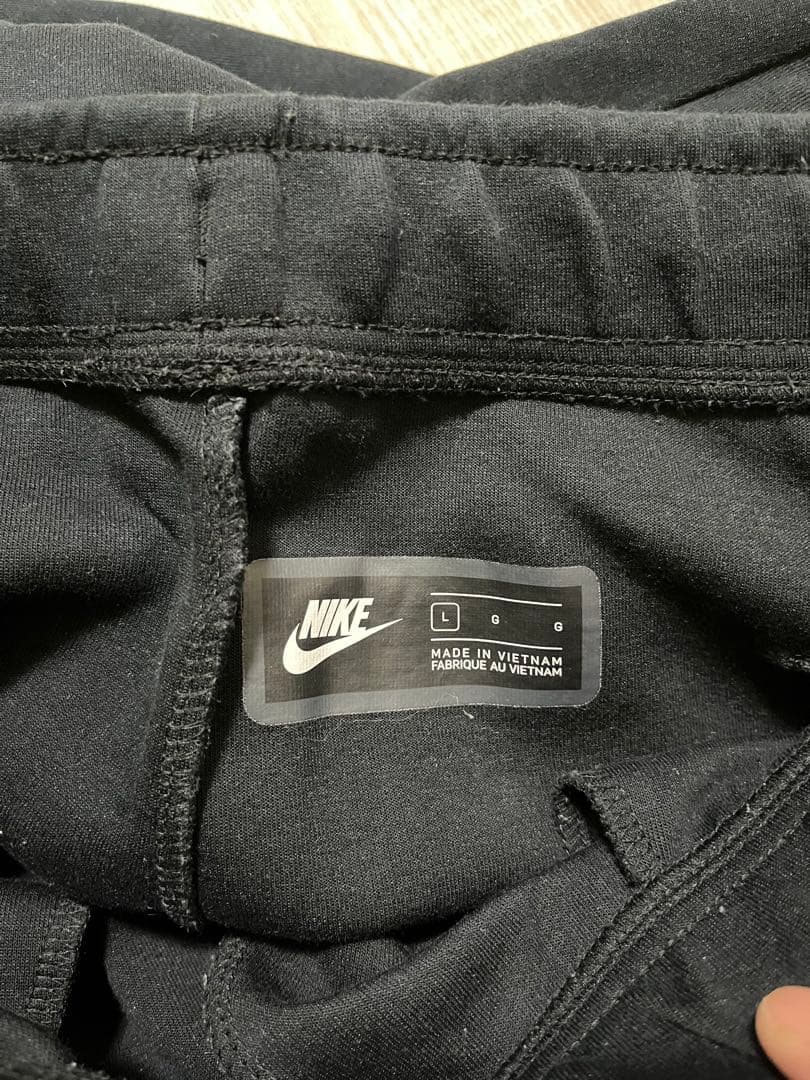 NIKEテックフリース黒 廃盤 上M下L