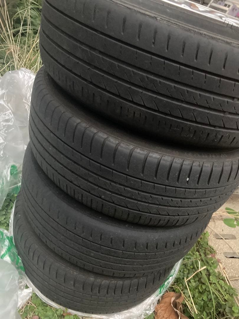 (4本セット)マルチフォルケッタ18インチ7.5 215/40R18