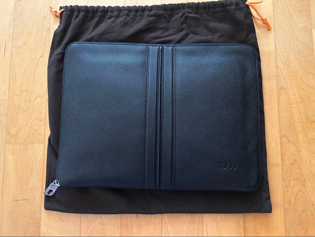 TOD’S ドキュメントケース タブレットケース