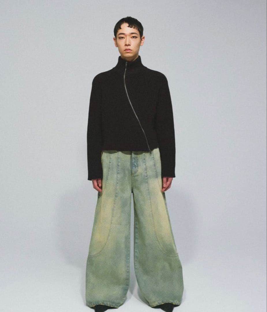 トップス GOAT ESSENCE