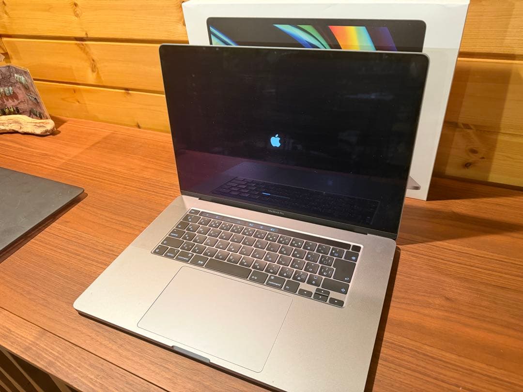 MacBook Pro 16インチ　64GB／1TB