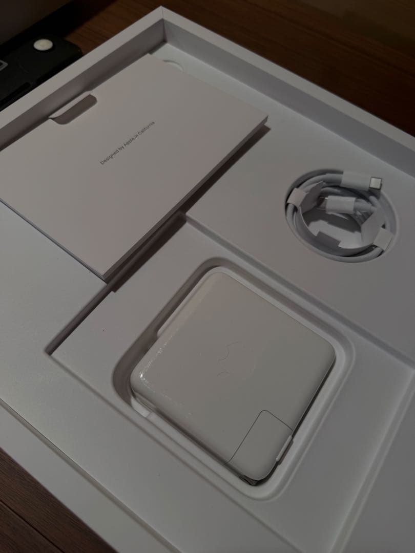 MacBook Pro 16インチ　64GB／1TB