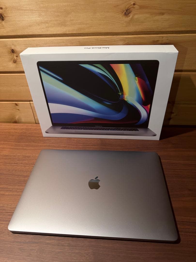 MacBook Pro 16インチ　64GB／1TB