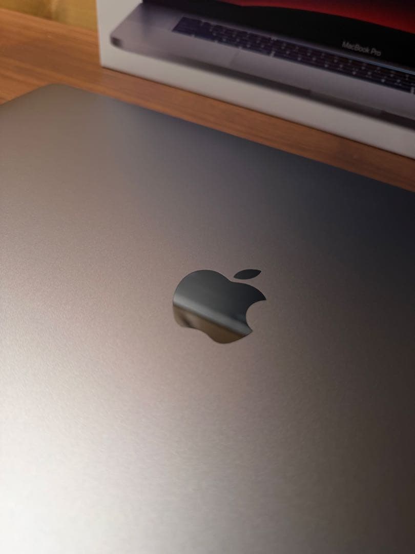 MacBook Pro 16インチ　64GB／1TB