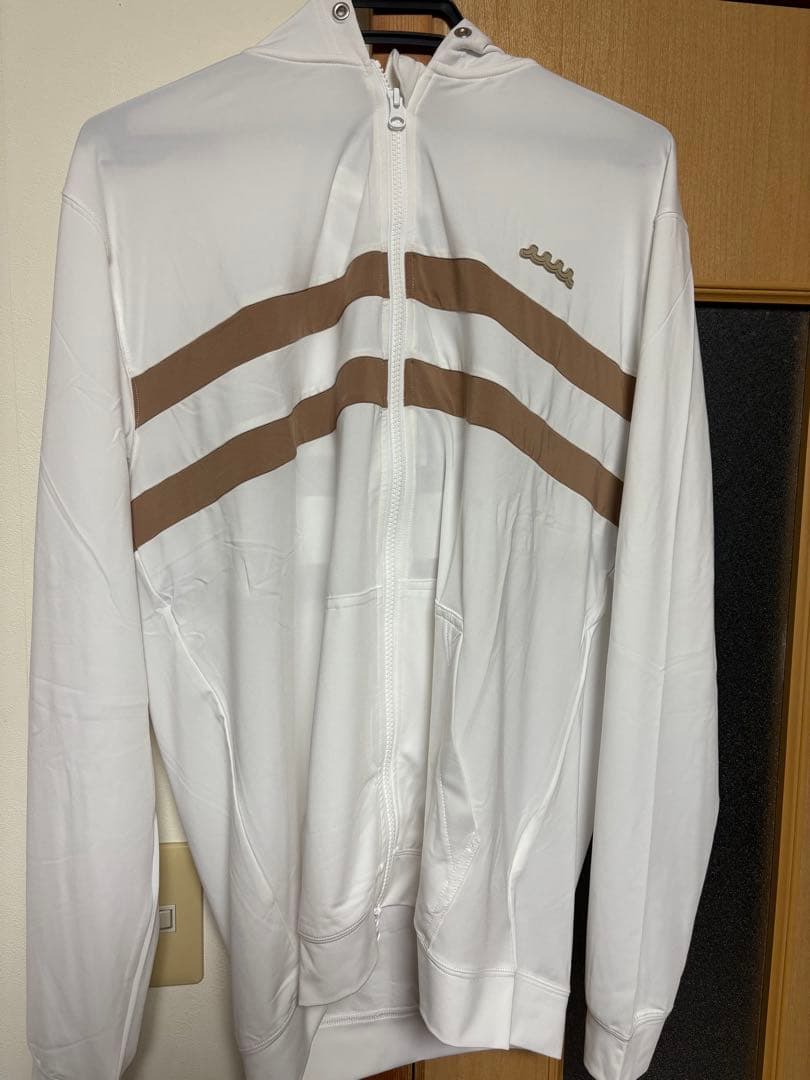 mutate nine フード付きジャージ L ホワイト パンツセットになります