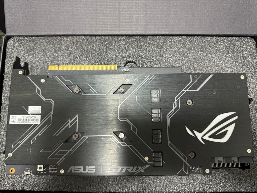 グラフィックボード・グラボ・ビデオカード ASUS ROG STRIX GeForce RTX 2060 Super