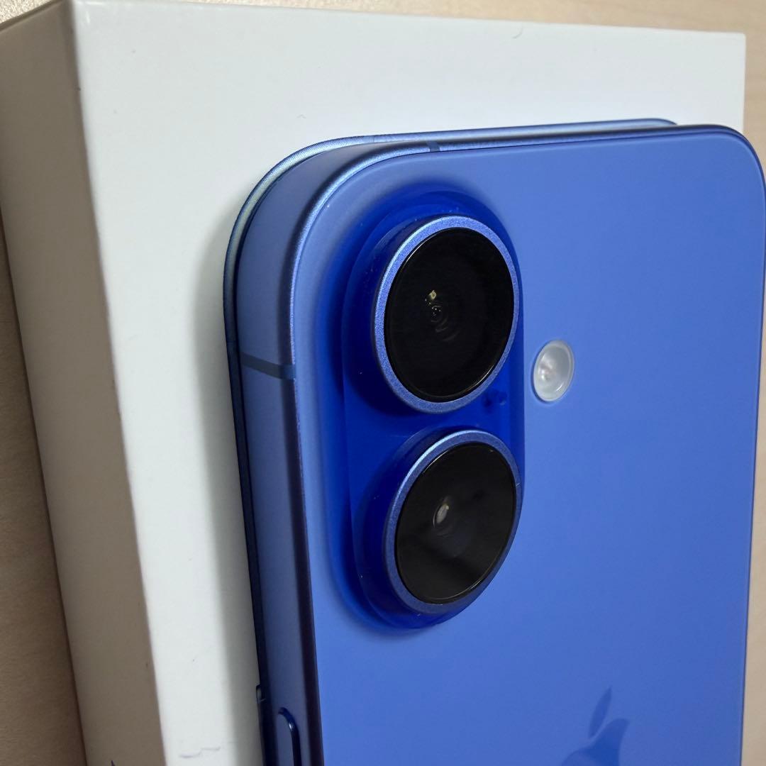 極美品iPhone16 128gb ウルトラマリン　SIMフリー フィルム付き