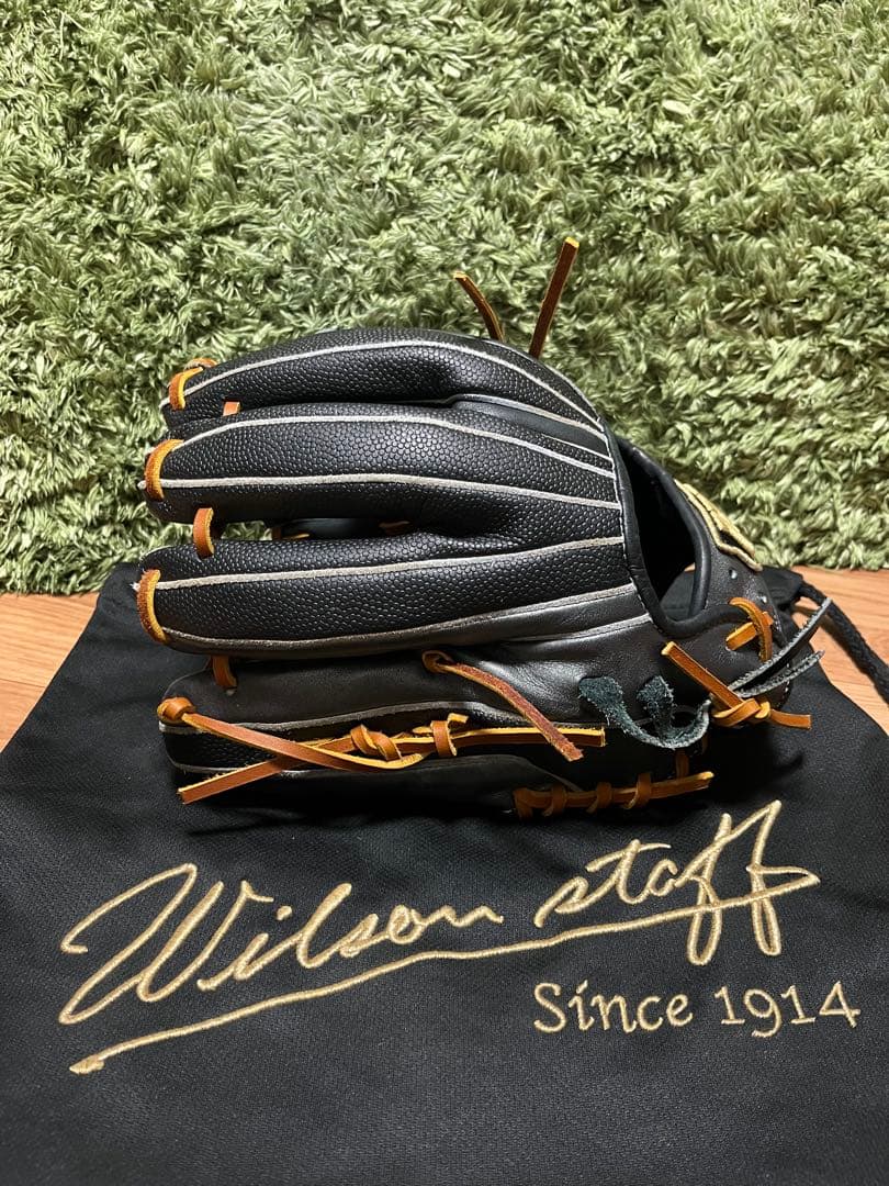 ウィルソンスタッフ デュアル 軟式内野手用外崎モデル ブラックSS×メタリック