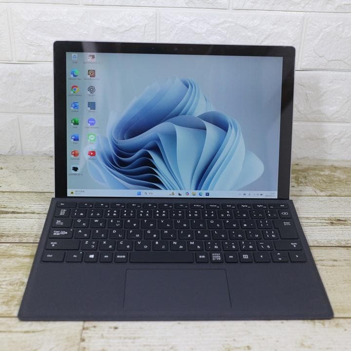 白黒surface pro7+ Corei5 Office