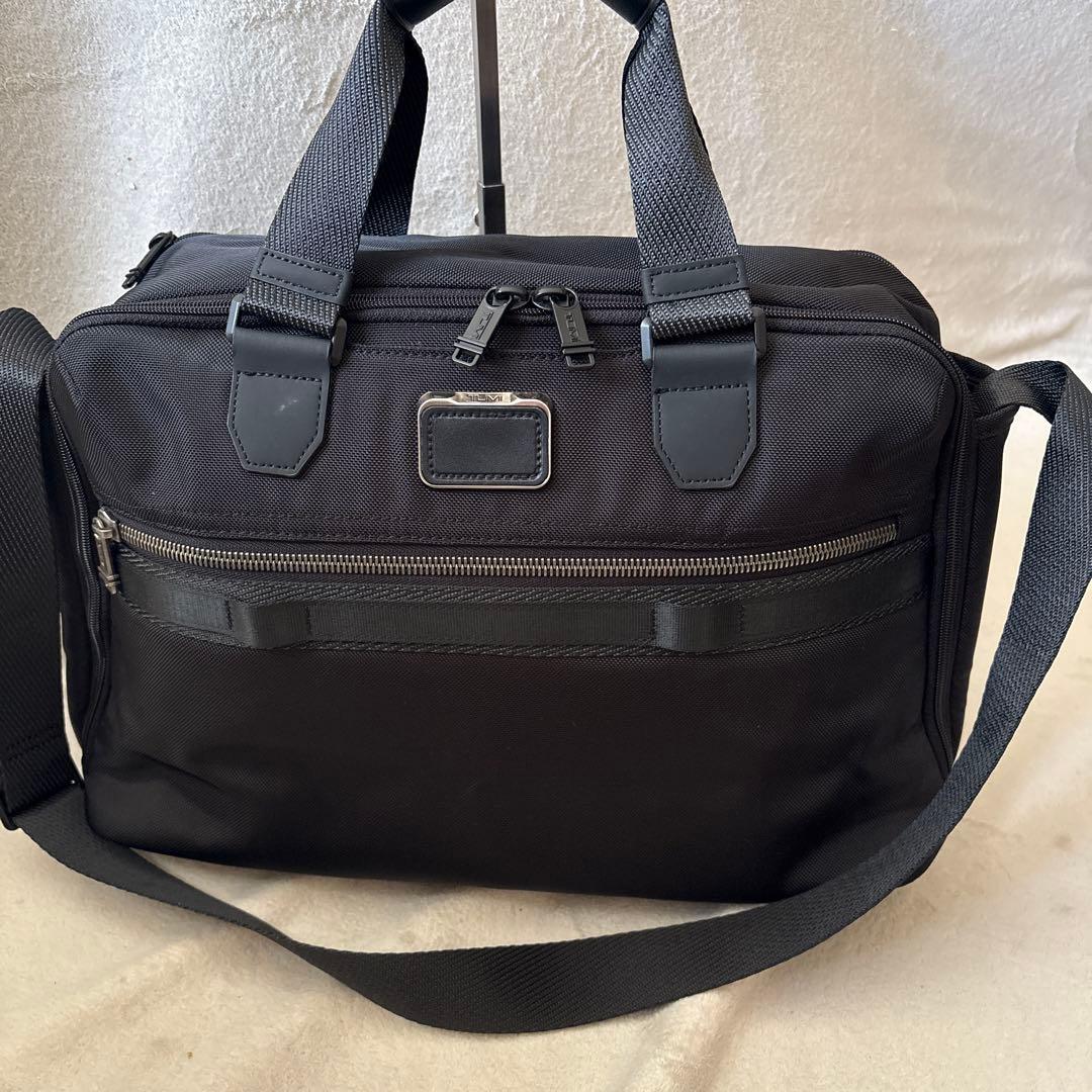 未使用級✨トゥミ ボストンバッグ ブラック 黒　2WAY チャーム