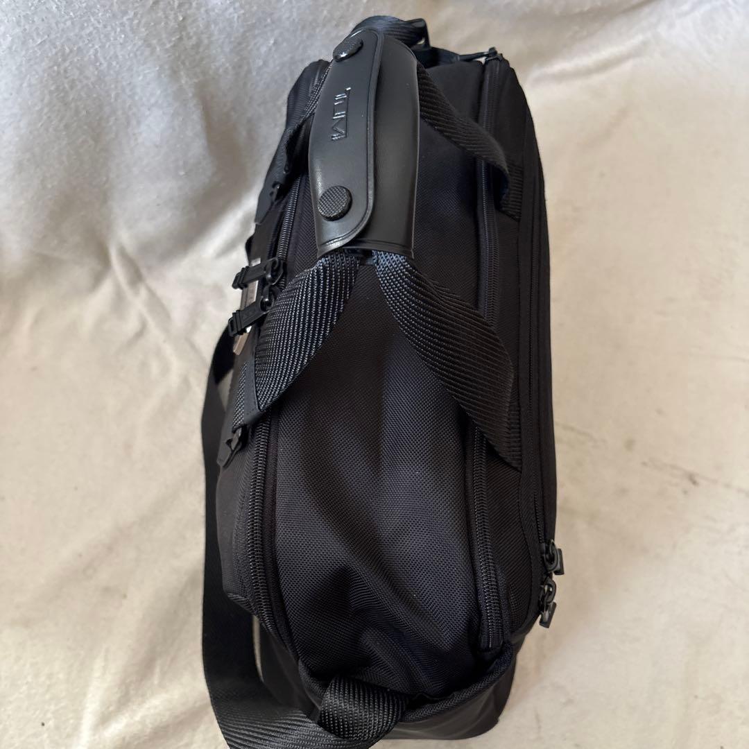 未使用級✨トゥミ ボストンバッグ ブラック 黒　2WAY チャーム