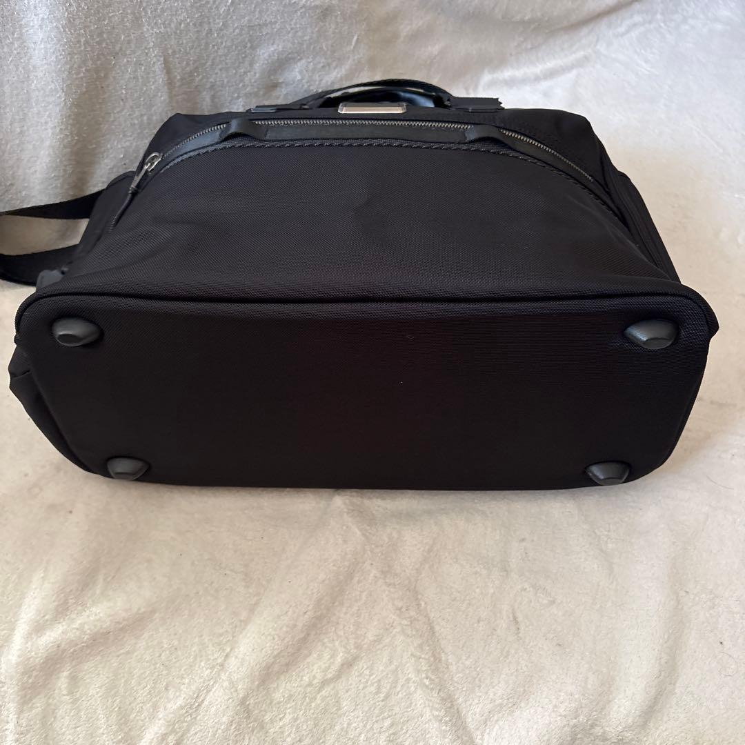 未使用級✨トゥミ ボストンバッグ ブラック 黒　2WAY チャーム