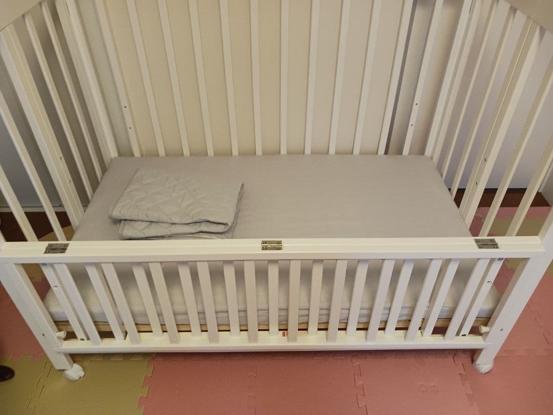 カトージ ベビーベッド 折りたたみ レギュラーサイズ120×70cm ホワイト