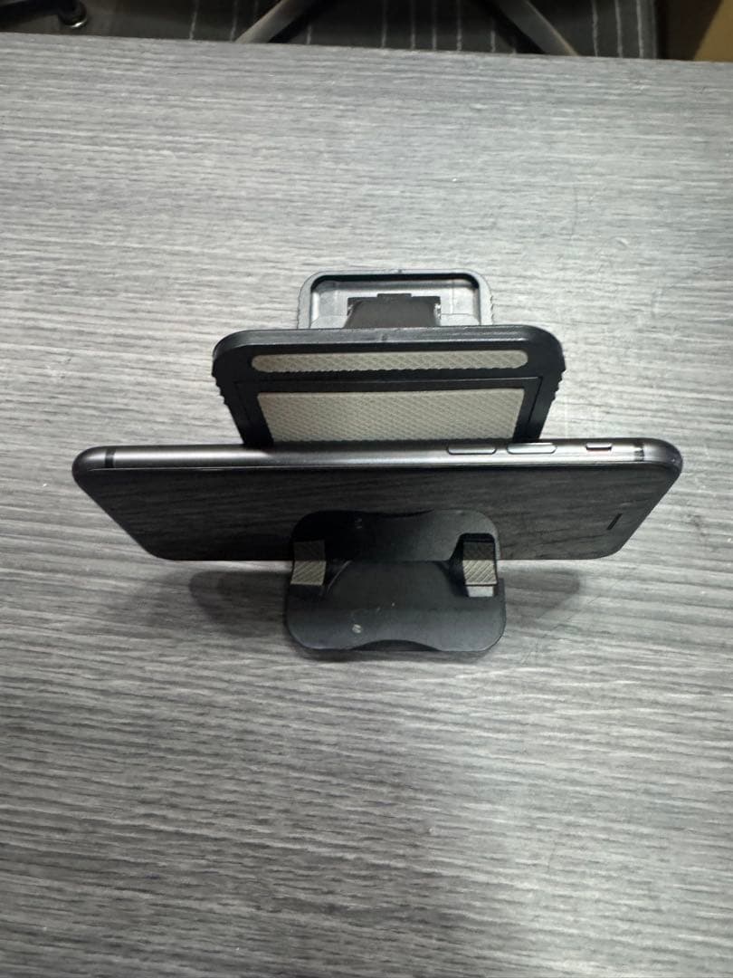 ③Apple iPhone 8スペースグレー 本体64GB SIMフリー1-10