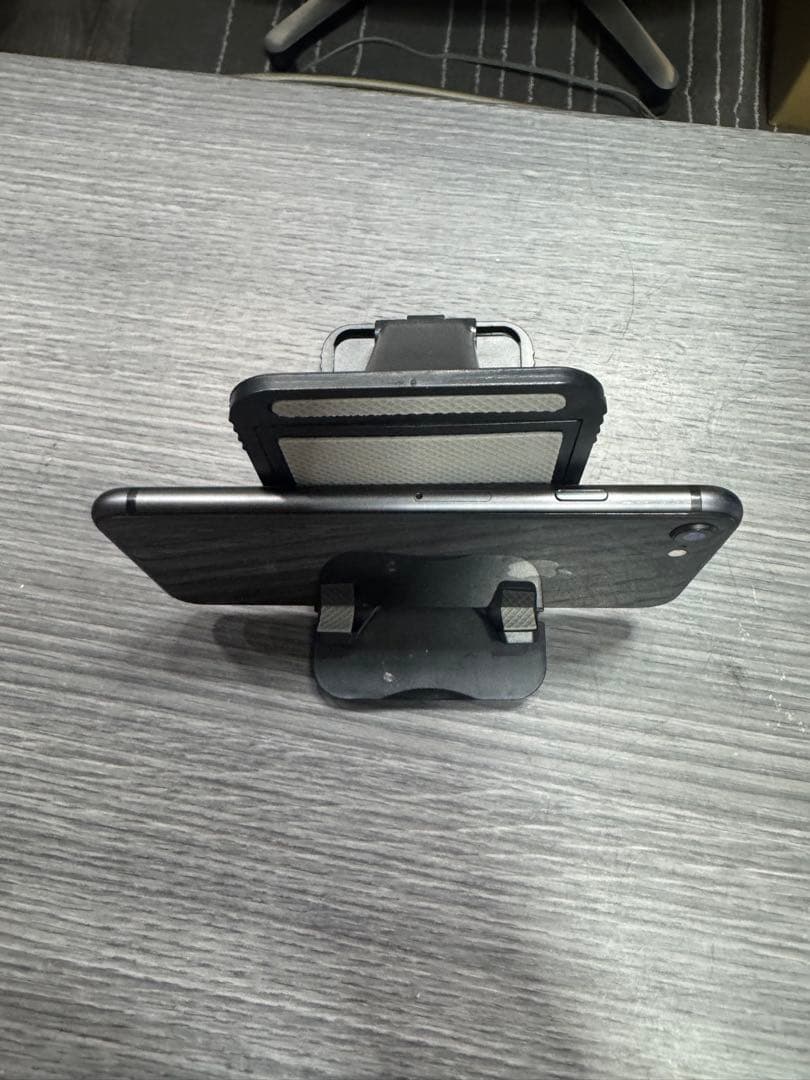 ③Apple iPhone 8スペースグレー 本体64GB SIMフリー1-10