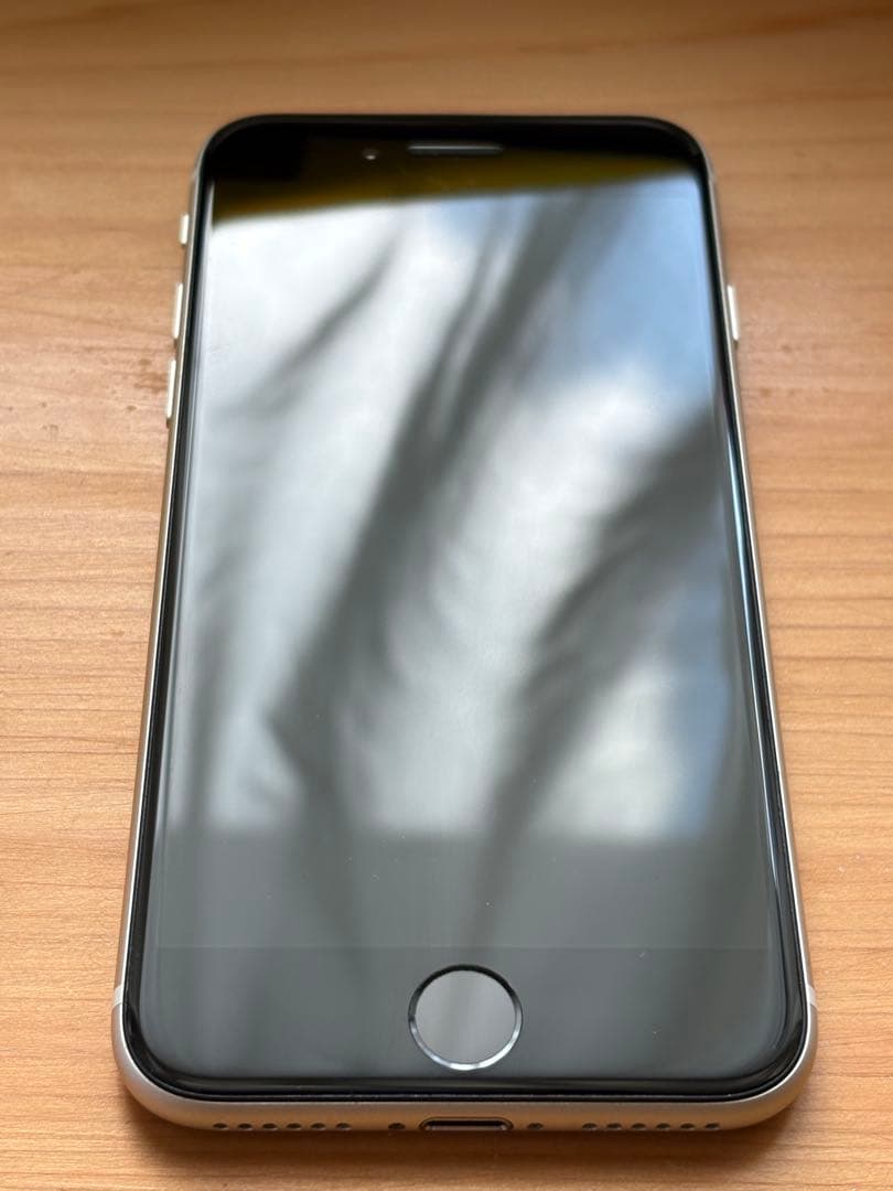 iPhone SE第3世代 128GB スターライト