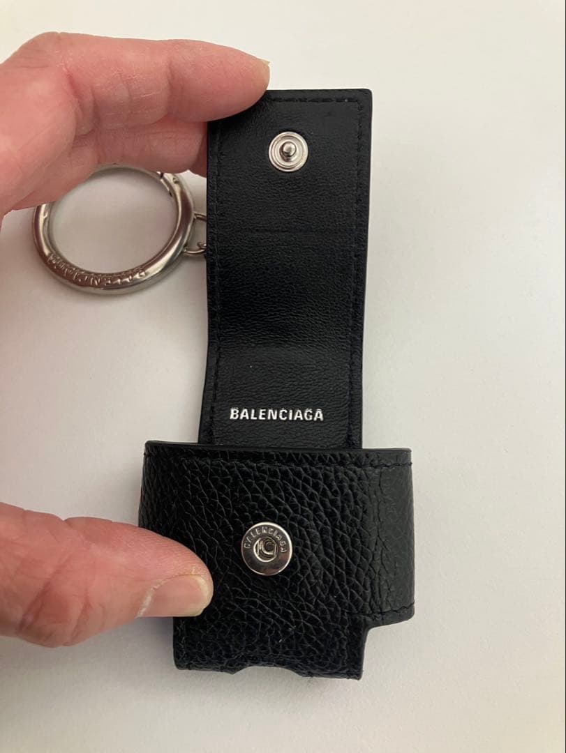 YM  新品　BALENCIAGA AirPods 第2世代ケース　黒