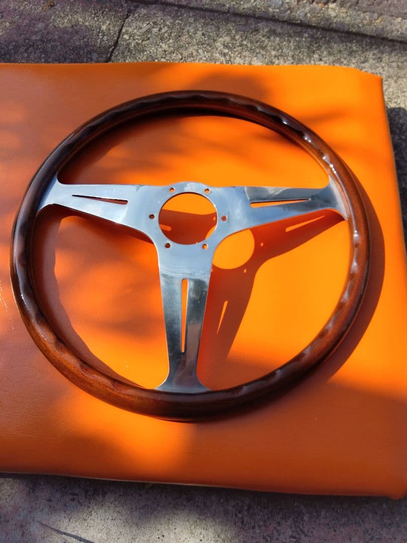 希少　ナルディ　ビンテージステアリング　クラッシックウッド