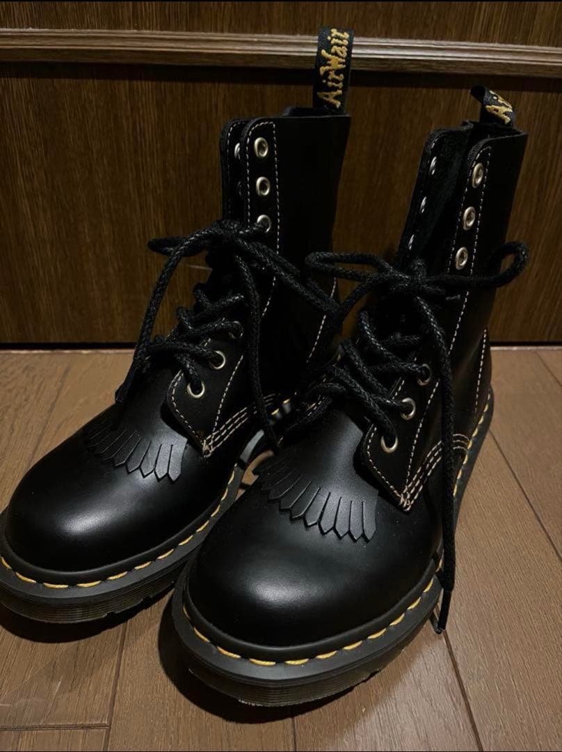 【たっこ】Dr. Martens 8ホールブーツ