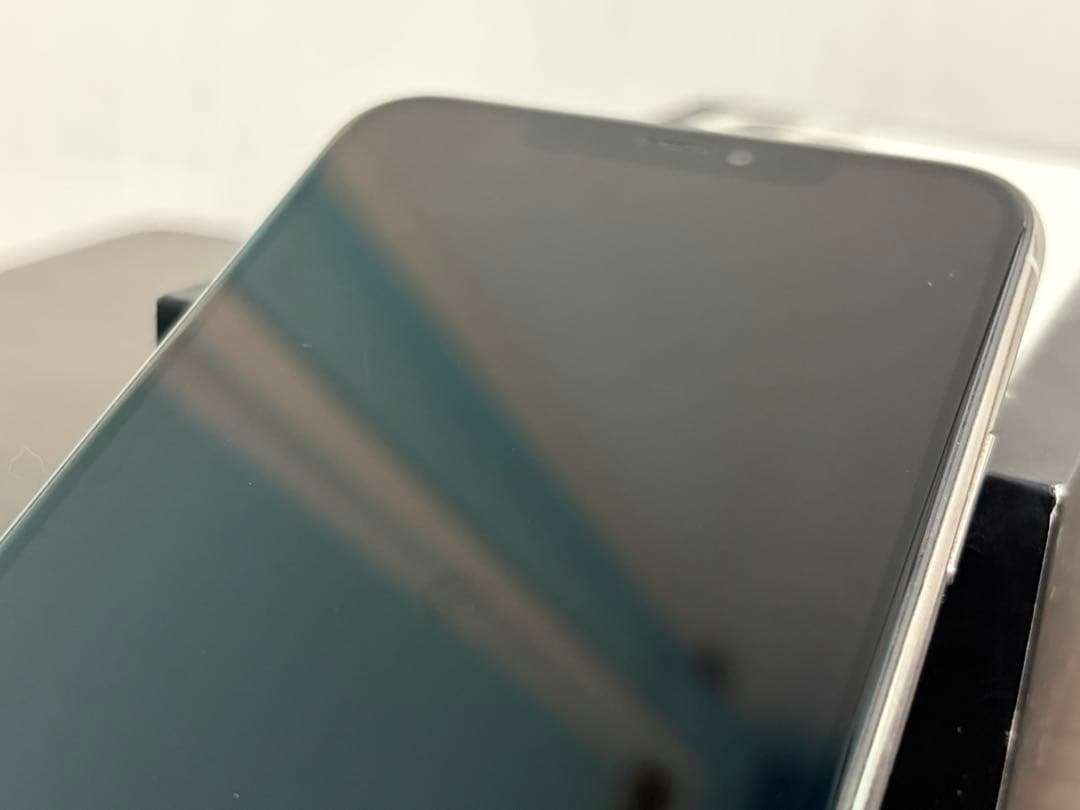 iPhone 11 Pro Max 256GB シルバー SIMロックなし