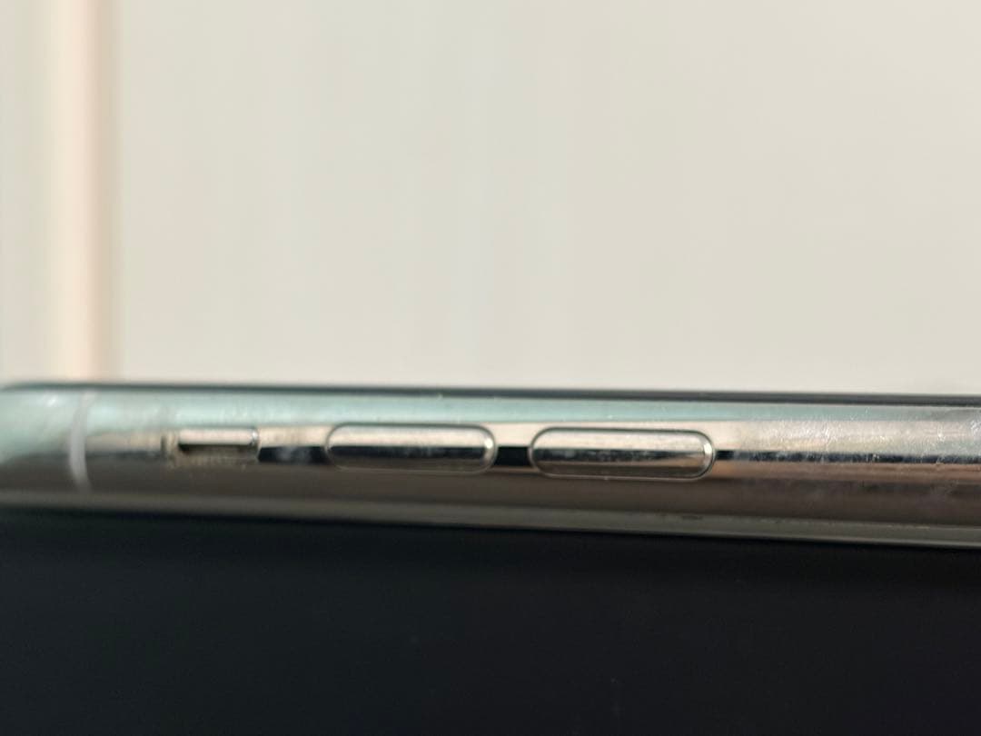 iPhone 11 Pro Max 256GB シルバー SIMロックなし