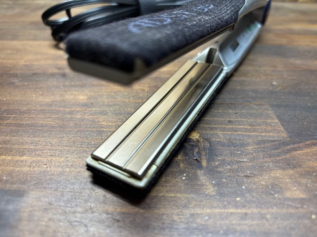 ADST DS アドスト ストレートヘアアイロン