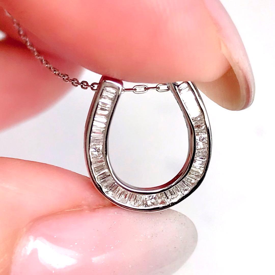 天然ダイヤモンド　(プリンセス・バケットカット)馬蹄型K18WGネックレス