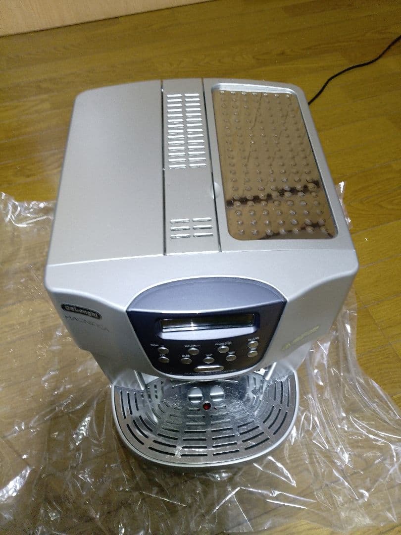 De'Longhi全自動エスプレッソマシン中古(動作確認済)