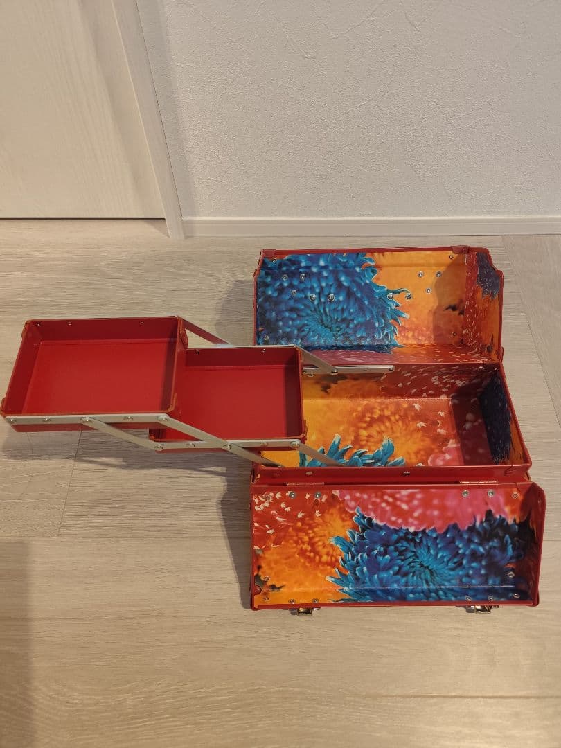 シュウウエムラ蜷川実花メイクアップボックス