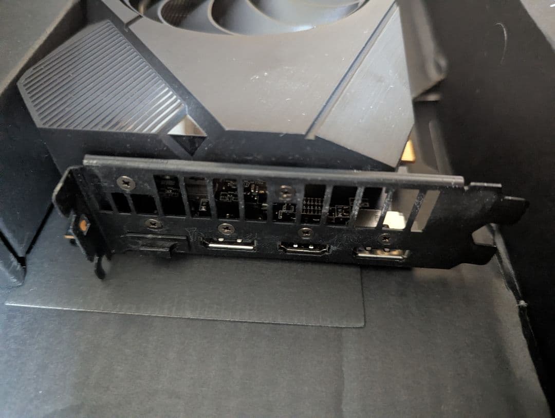 グラフィックボード・グラボ・ビデオカード ASUS DUAL-RX5700-O8G-EVO