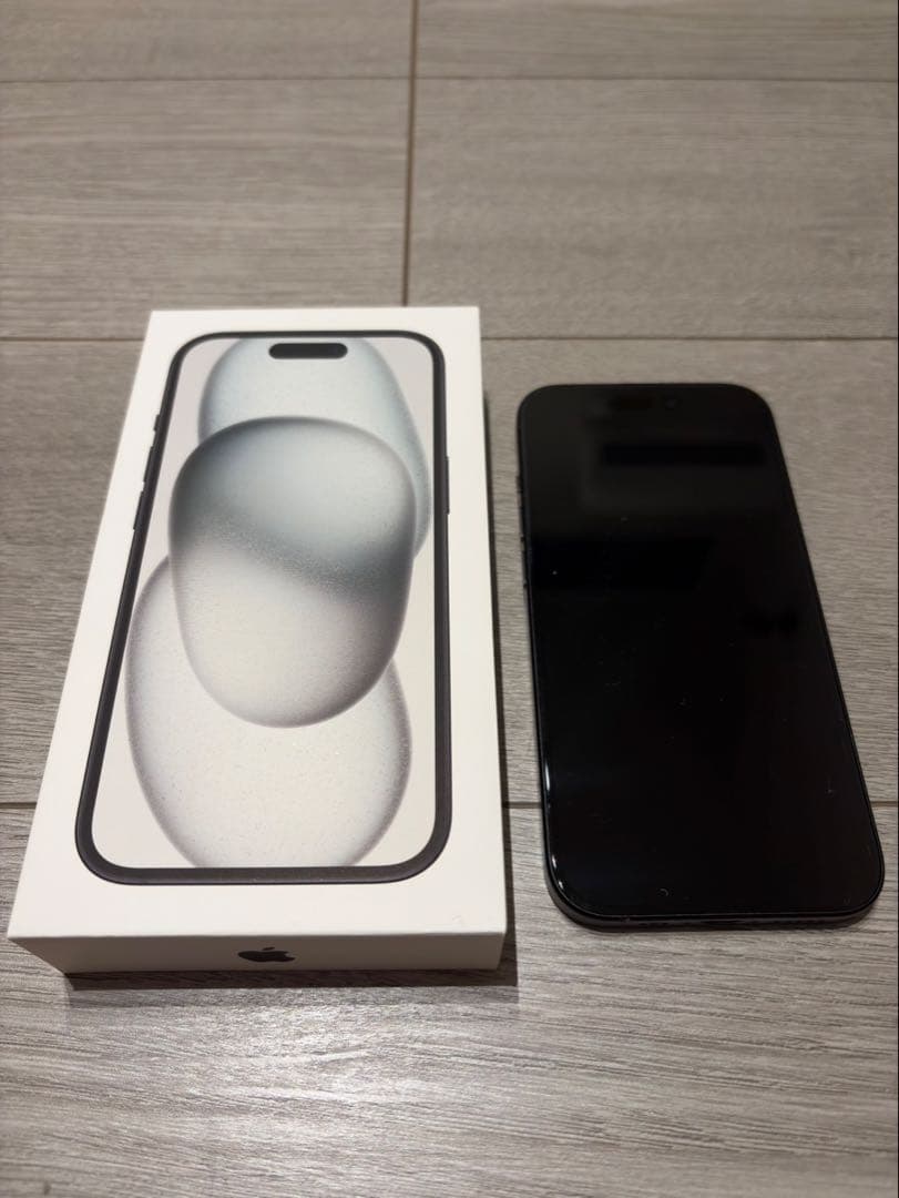 Apple iPhone 15 ブラック 本体 128GB SIMフリー