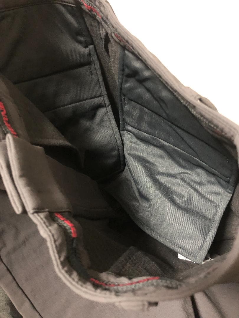 新品未使用 タグ付き ブリーフィング ストレッチパンツ 黒 チャコール 3.3万