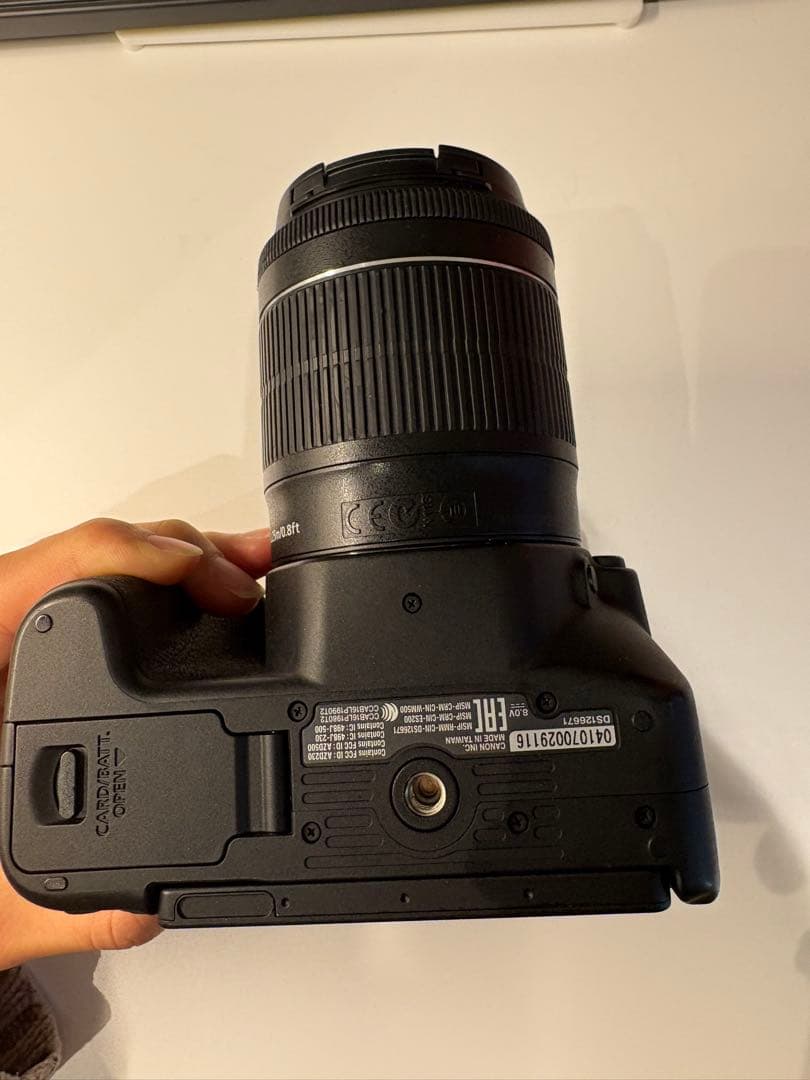 Canon EOS Kiss X9 デジタル一眼レフ