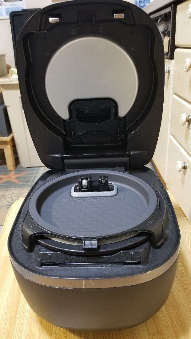 ☆2019年製☆ハイグレードモデル☆タイガー 土鍋圧力IH炊飯器 ご泡火炊き