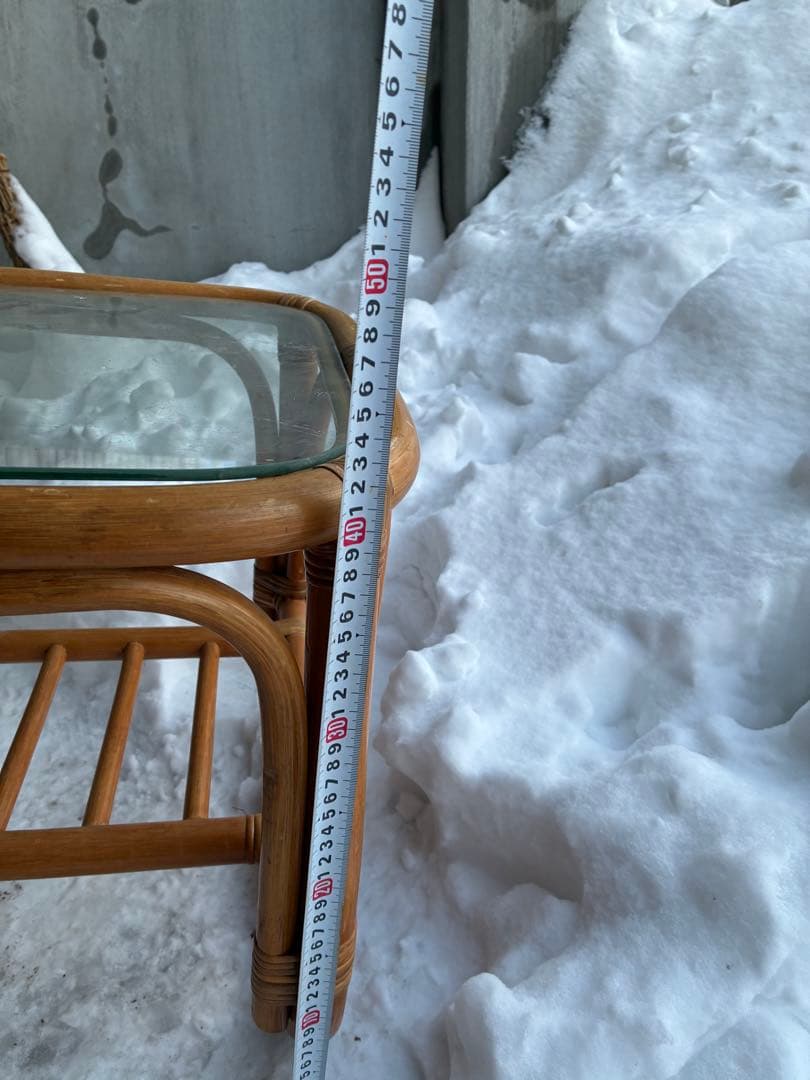 ビンテージ　古びた良き佇まいのラタン　小さなガラステーブル　藤家具　藤テーブル