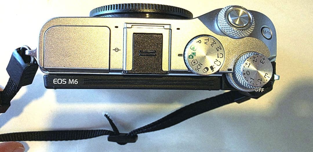 【豪華セット】CanonEOSM6 ミラーレス レンズ3本 EVF付 動作確認済