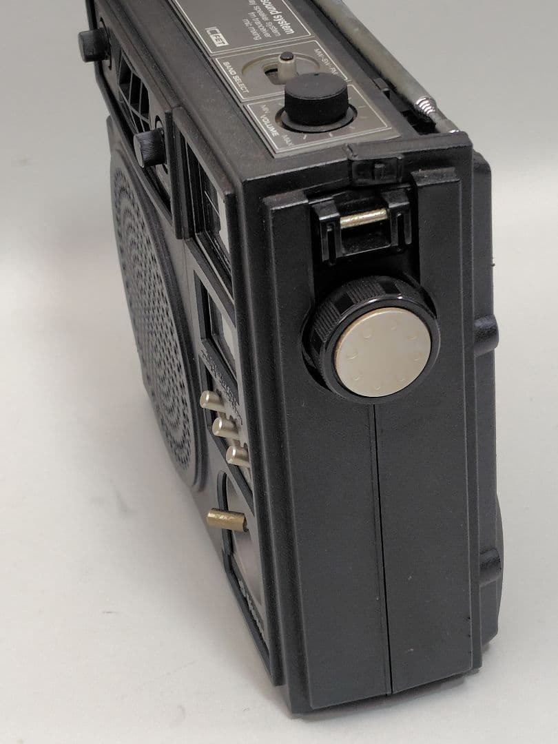 VICTOR　F-240　MW/SW/FM 3バンド ラジオ